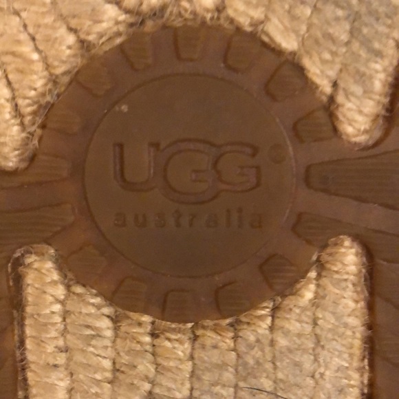 UGG slide sandals - Picture 4 of 5